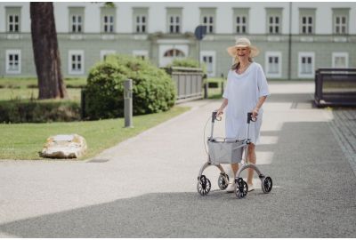 Miksi kevyet hiilikuituiset rollaattorit ovat niin suosittuja?