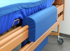 Sängynlaidan pehmuste