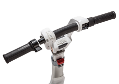 Vasemman käden kaasu attoon