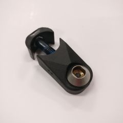 Jalkatuen runkokiinnike B+B